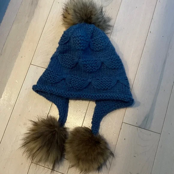 Annabelle | Accessories | Annabelle Real Genuine Racoon Fur  display picture 1